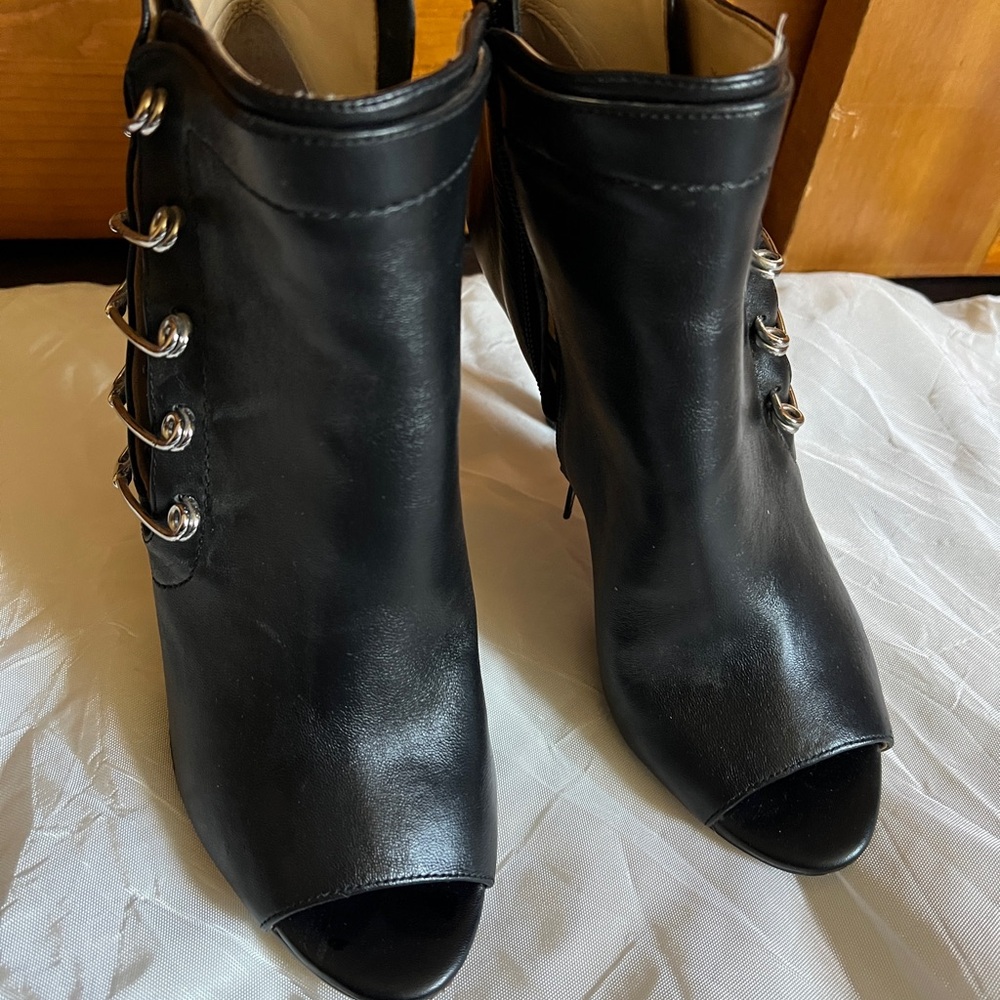 KP 4” black open toe ankle booties
